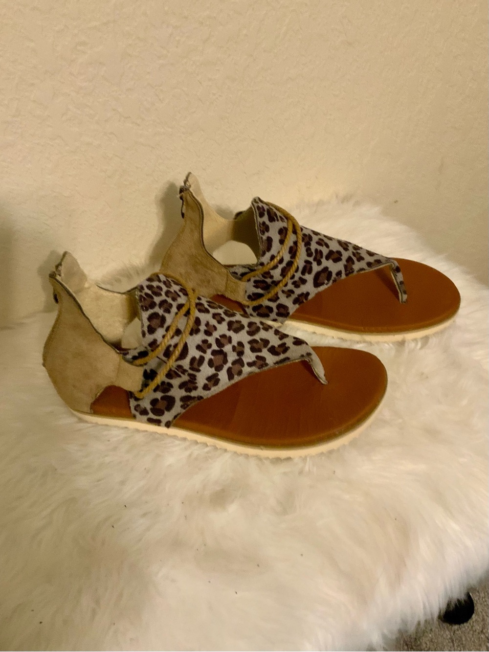 Sandals with leopard print canvas upper and back zipper size 8